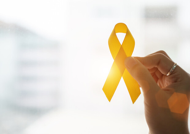 Il nastro giallo, simbolo del sarcoma di Ewing (ANSA)