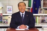 Elezioni, Berlusconi: 'Dopo 28 anni dovere di restare in campo'