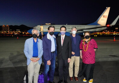 La delegazione del Congresso Usa all'arrivo a Taiwan (ANSA)