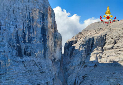 Scarica di roccia da Monte Pelmo, ispezioni Soccorso Alpino (ANSA)