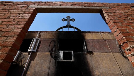 Egitto: 41 morti per incendio in chiesa copta al Cairo (ANSA)