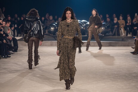 Isabel Marant - Runway - Paris Women's Fashion Week Fall/Winter 2024/2025
