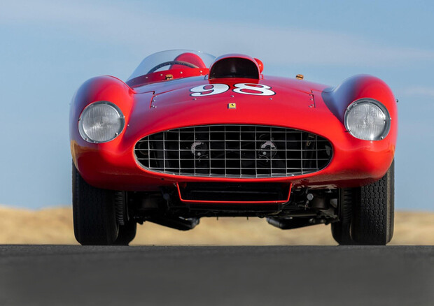 Aste Monterey, nuovo record 469 milioni col dominio Ferrari © ANSA