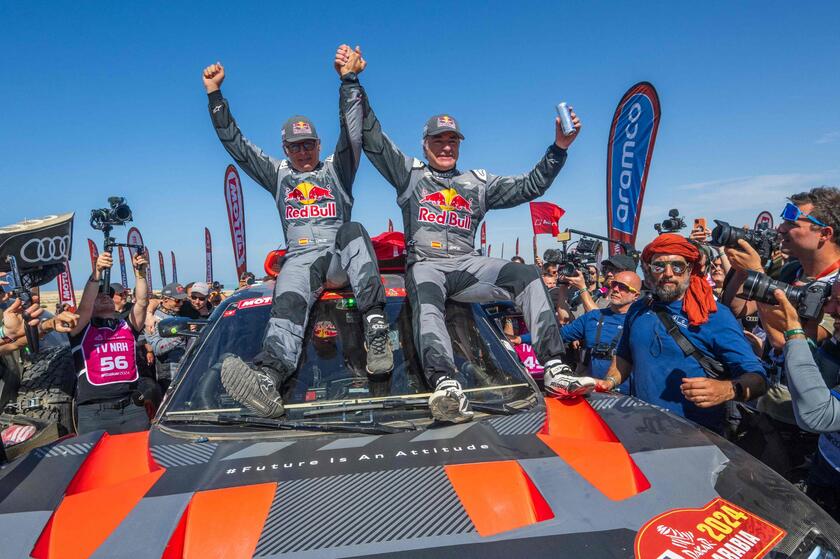 Dakar: auto, lo spagnolo Carlos Sainz vince per la quarta volta © ANSA/AFP