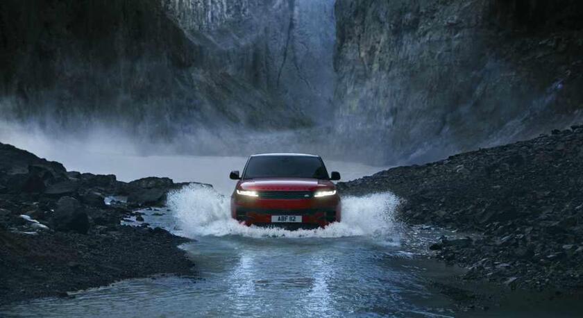 Nuova Range Rover Sport - RIPRODUZIONE RISERVATA