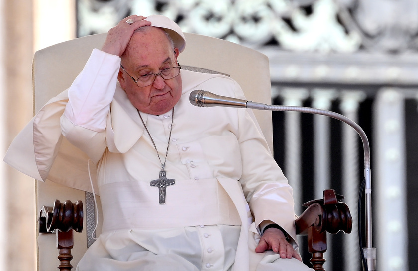 Il Papa, liberare i prigionieri di guerra, basta torture