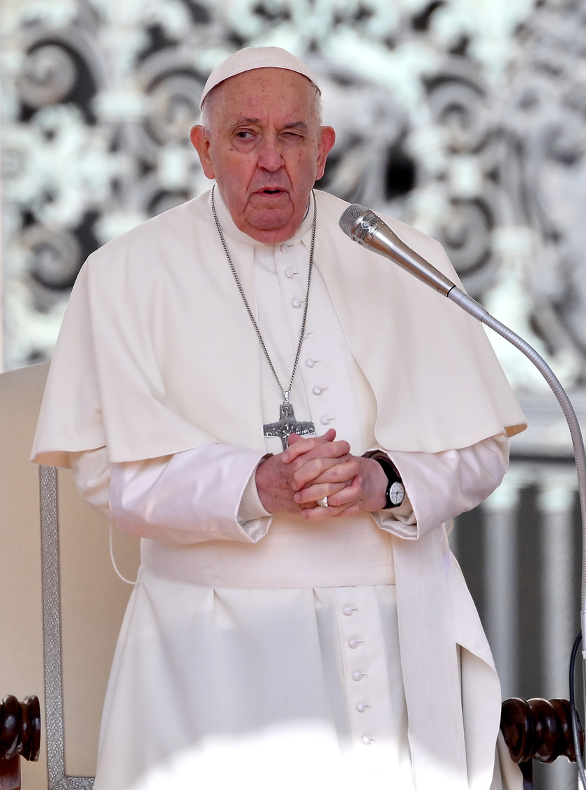 Il Papa, sempre giusta misura, mai farsi travolgere da passioni