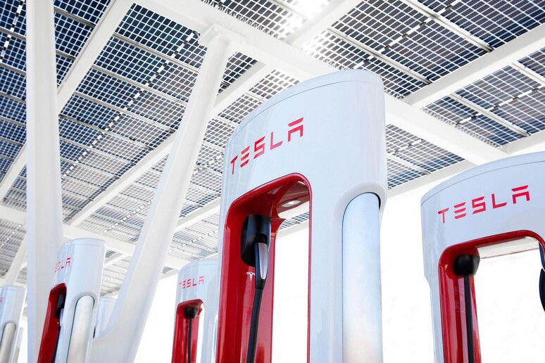 I Supercharger Tesla aperti anche ai veicoli di altri brand © ANSA/Tesla