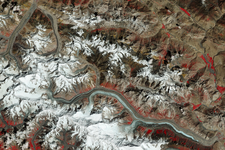 Il ghiacciaio Batura (Pakistan) è uno dei più esteri del mondo al di fuori delle zone polari (fonte: dati di Copernicus Sentinel (2021), processati dall 'ESA, CC BY-SA 3.0 IGO) - RIPRODUZIONE RISERVATA
