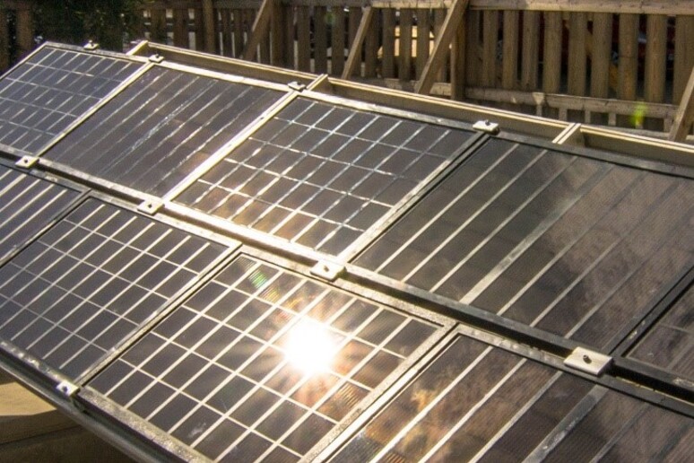 Pannelli solari grafene-perovskite installati a Creta (fonte: Cnr) - RIPRODUZIONE RISERVATA