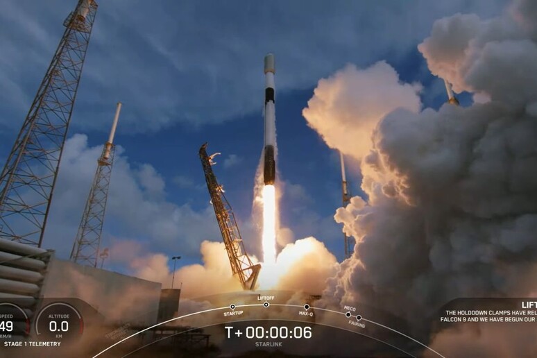 Il lancio numero 31 della SpaceX nel 2022, con 53 satelliti Starlink (fonte: SpaceX) - RIPRODUZIONE RISERVATA