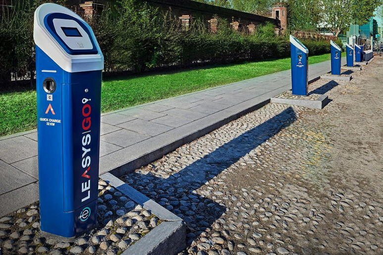 Leasys Rent a Torino apre il network di ricarica al pubblico © ANSA/Leasys