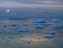 Antartide, scioglimento dei ghiacci vicino al punto critico (ANSA)