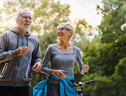 Anziani, attività fisica regolare riduce mortalità del 30% (ANSA)