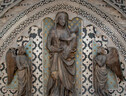 Duomo di Firenze, spuntano i colori con i restauri di Porta Cornacchini (ANSA)
