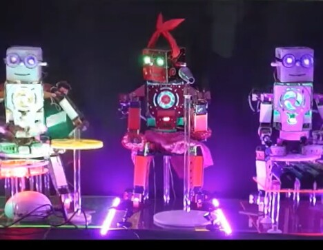 La band dei minirobot presentata alla Maker Faire (fonte: Tetsuji Katsuda da YouTube) (ANSA)