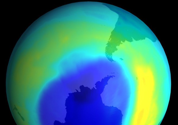 Il buco nello strato di ozono sopra l'Antartide (fonte: Nasa) © Ansa