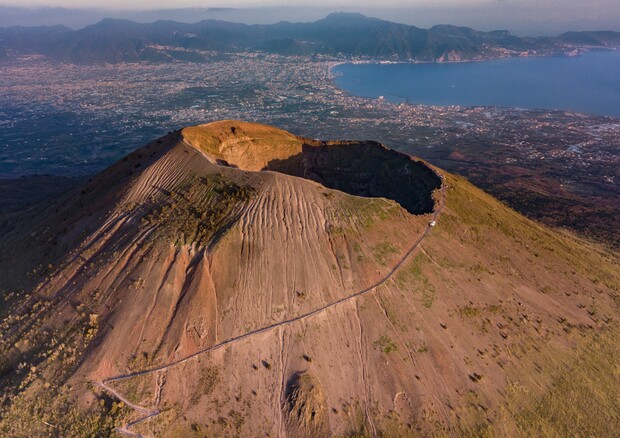 Il Vesuvio  (fonte: The Dronaut da Wikipedia) (ANSA)