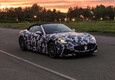 Maserati GranCabrio sorpresa in collaudo su strada a Modena (ANSA)