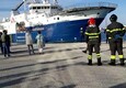 Geo Barents, l'arrivo al porto di Bari e lo sbarco dei migranti © ANSA
