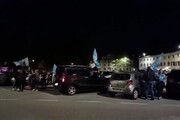 Napoli campione, la festa dei tifosi azzurri per le strade di Udine