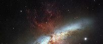 La galassia M82 fotografata dal telescopio spaziale Hubble (fonte: NASA, ESA, Hubble Heritage Team (STScI/AURA).J. Gallagher/University of Wisconsin), M. Mountain/STScI, P. Puxley/NSF)