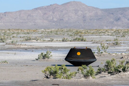 La capsula della missione Osisir-Rex della Nasa dopo l'arrivo nel deserto dello Utah, il 24 settembre (fonte: NASA/Keegan Barber)