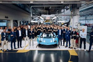 Lamborghini: l'Aventador l'ultima auto del Toro dal V12 puro (ANSA)