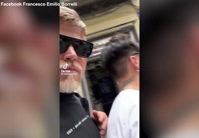In tre su scooter senza casco a Napoli: 'Ultimo chieda scusa' (ANSA)