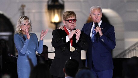 Biden celebra Elton John, 'sono suo fan,sua musica rende liberi' (ANSA)