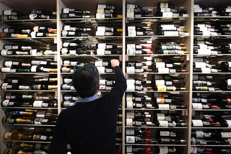 Ue, non serviranno 'informazioni nutrizionali' sulle etichette del vino