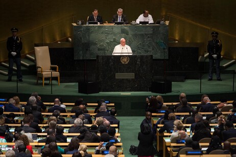 Papa Francesco parla all'Onu. 25 settembre 2015. ANSA / L'OSSERVATORE ROMANO