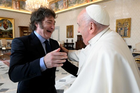 Pope talks anti-crisis measures with Milei in Vatican