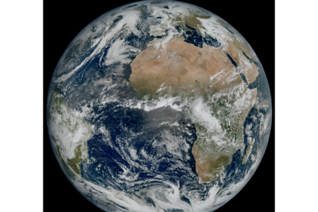 Prima immagine dell'intero disco terrestre dal satellite Meteosat di terza generazione dell'Esa, catturata il 18 marzo 2023 (fonte: EUMETSAT/ESA)