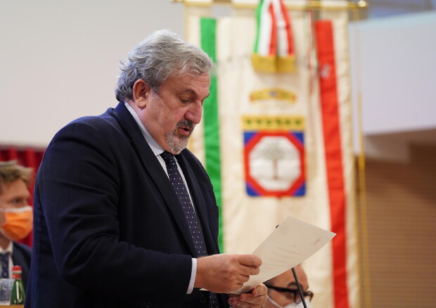 Il presidente della Regione Puglia, Michele Emiliano (ANSA)