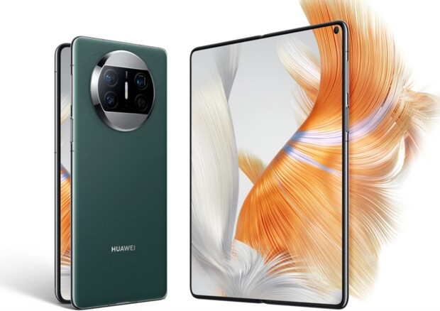 Huawei presenta Mate X3, nuova era per smartphone pieghevoli © Ansa