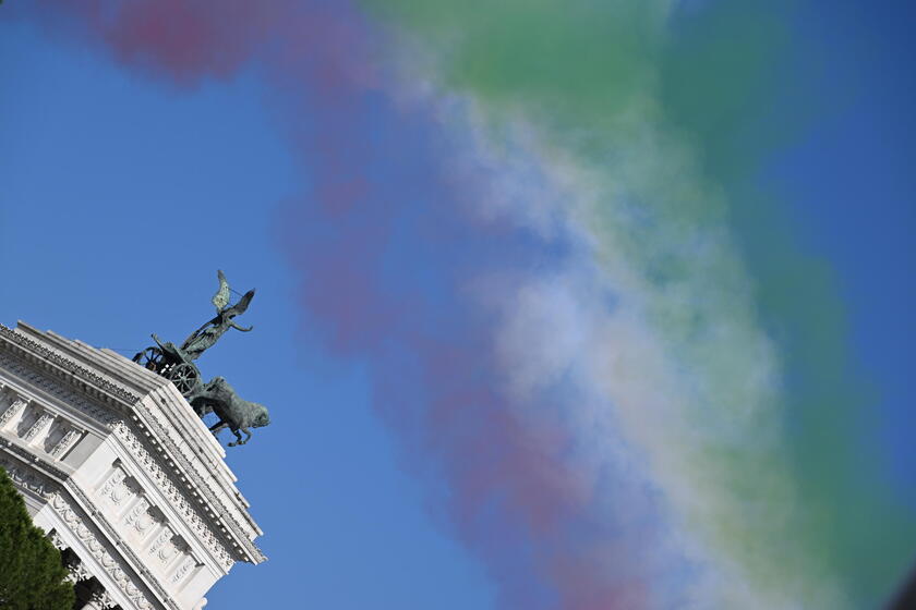 Festa della Repubblica, frecce tricolori - RIPRODUZIONE RISERVATA