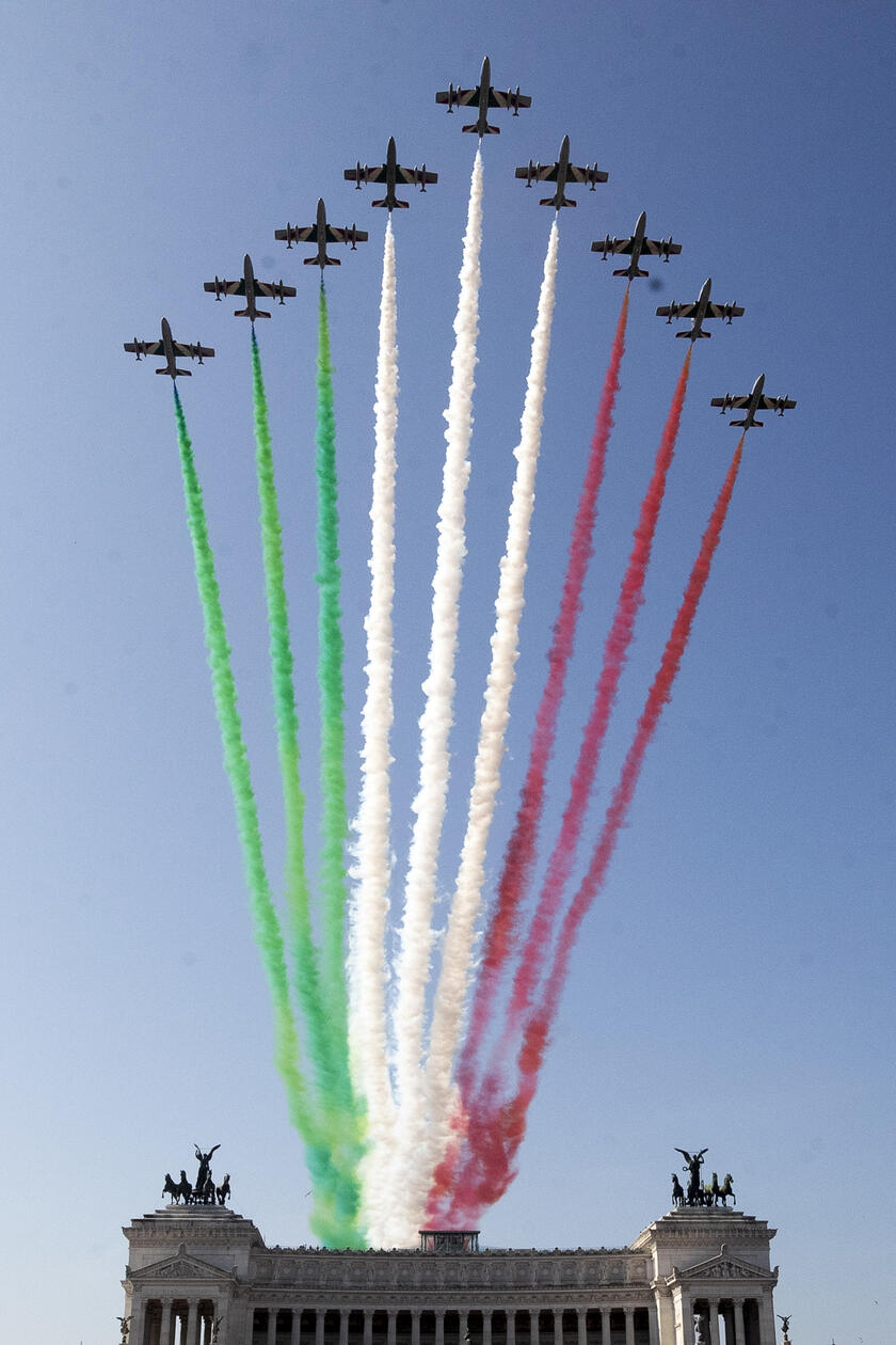 Festa della Repubblica, frecce tricolori - RIPRODUZIONE RISERVATA