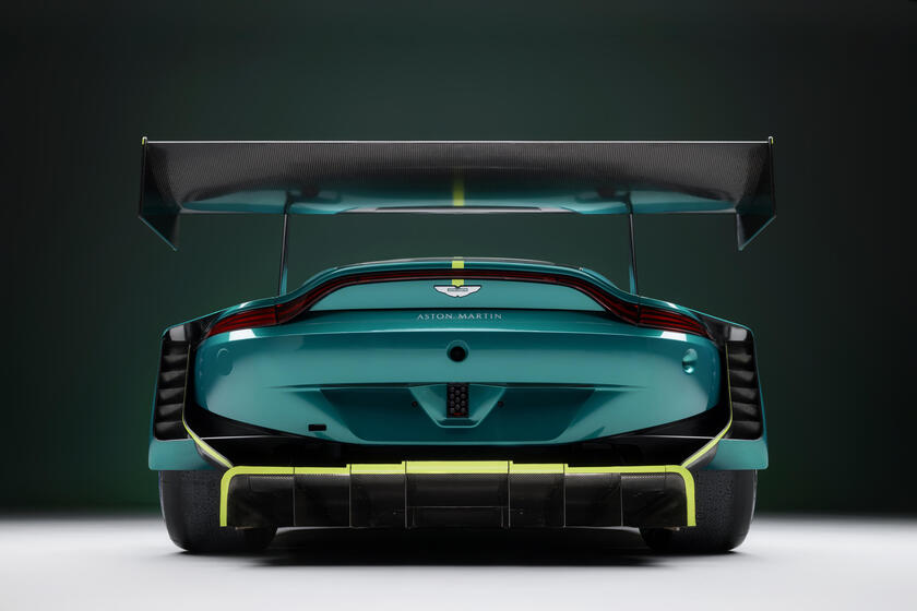 Nuove Aston Martin Vantage Vantage GT3 e AMR24 F1 - RIPRODUZIONE RISERVATA