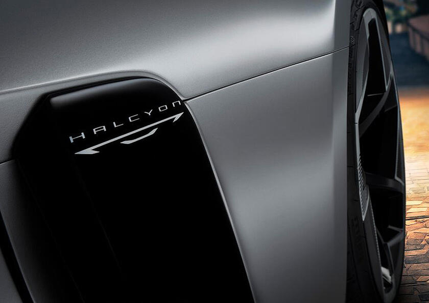 Chrysler Halcyon, salotto  'autonomo ' per quattro dal design minimalista - RIPRODUZIONE RISERVATA