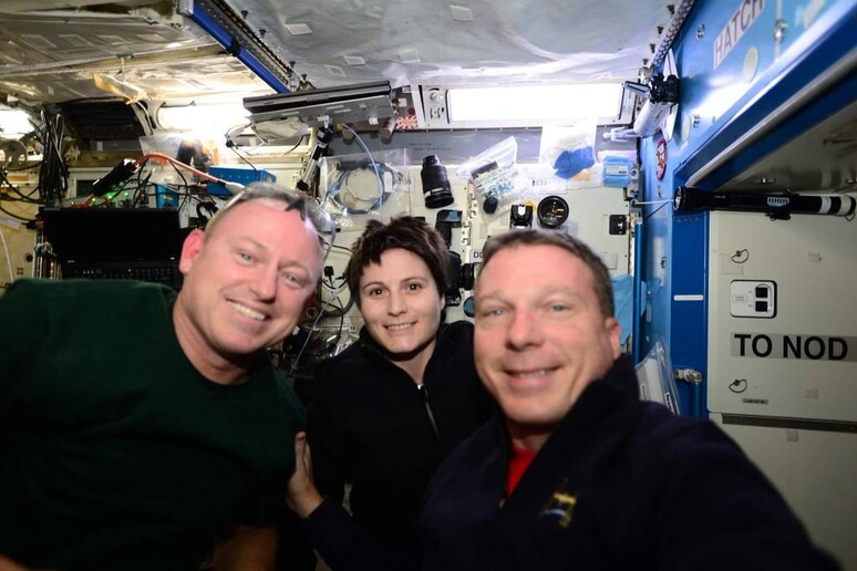 'Sam ' Cristoforetti, il primo selfie dallo spazio - RIPRODUZIONE RISERVATA