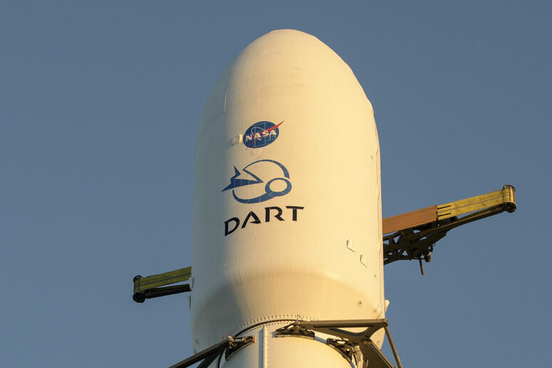 Dart sul razzo Falcon 9 prima del lancio dalla Vandenberg Space Force Base in California, nel 2021 (Fonte: NASA/Bill Ingalls) - RIPRODUZIONE RISERVATA